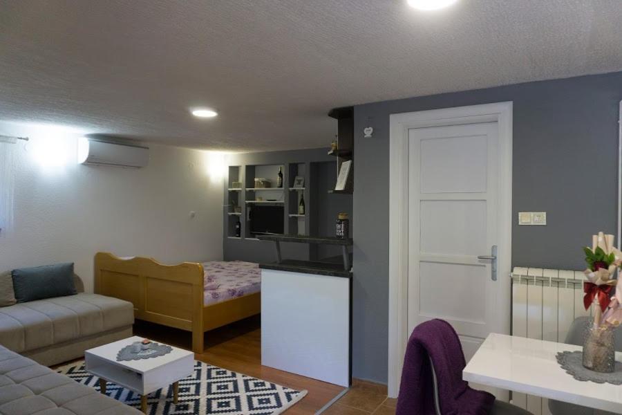 Apartments Ena Trebinje Bagian luar foto